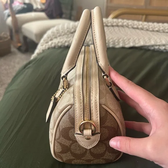 Coach Tan Signature Handbag - Picture 2 of 6